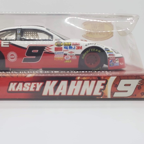 Kasey Kahne 1:24 Die Cast Dodge Challenger Winners Circle - Picture 4 of 9